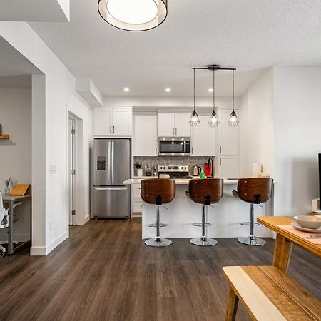 卡加利Guest Favorite With Garage, Free Banff Pass, Netflix, King Bed, Balcony, Perfect For Couples, Sleeps 4别墅 外观 照片
